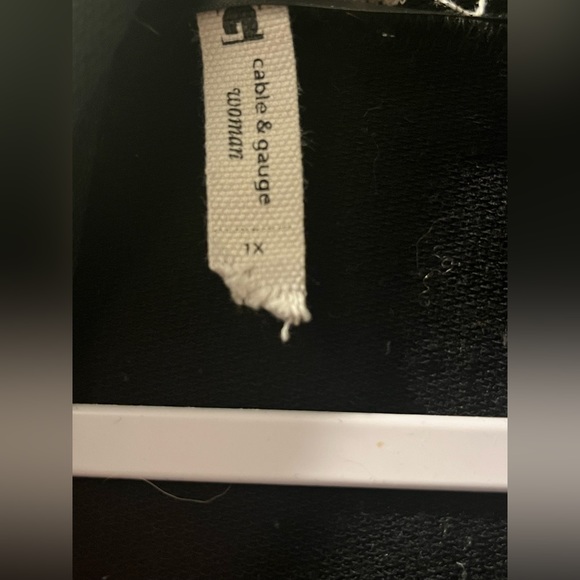 ❌SOLD❌1X Cable & Gauge Cowl Neck Pullover - Picture 3 of 3